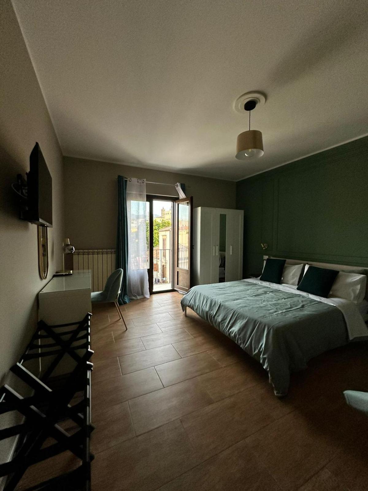 Centrumassimo Apartment Palermo Bagian luar foto