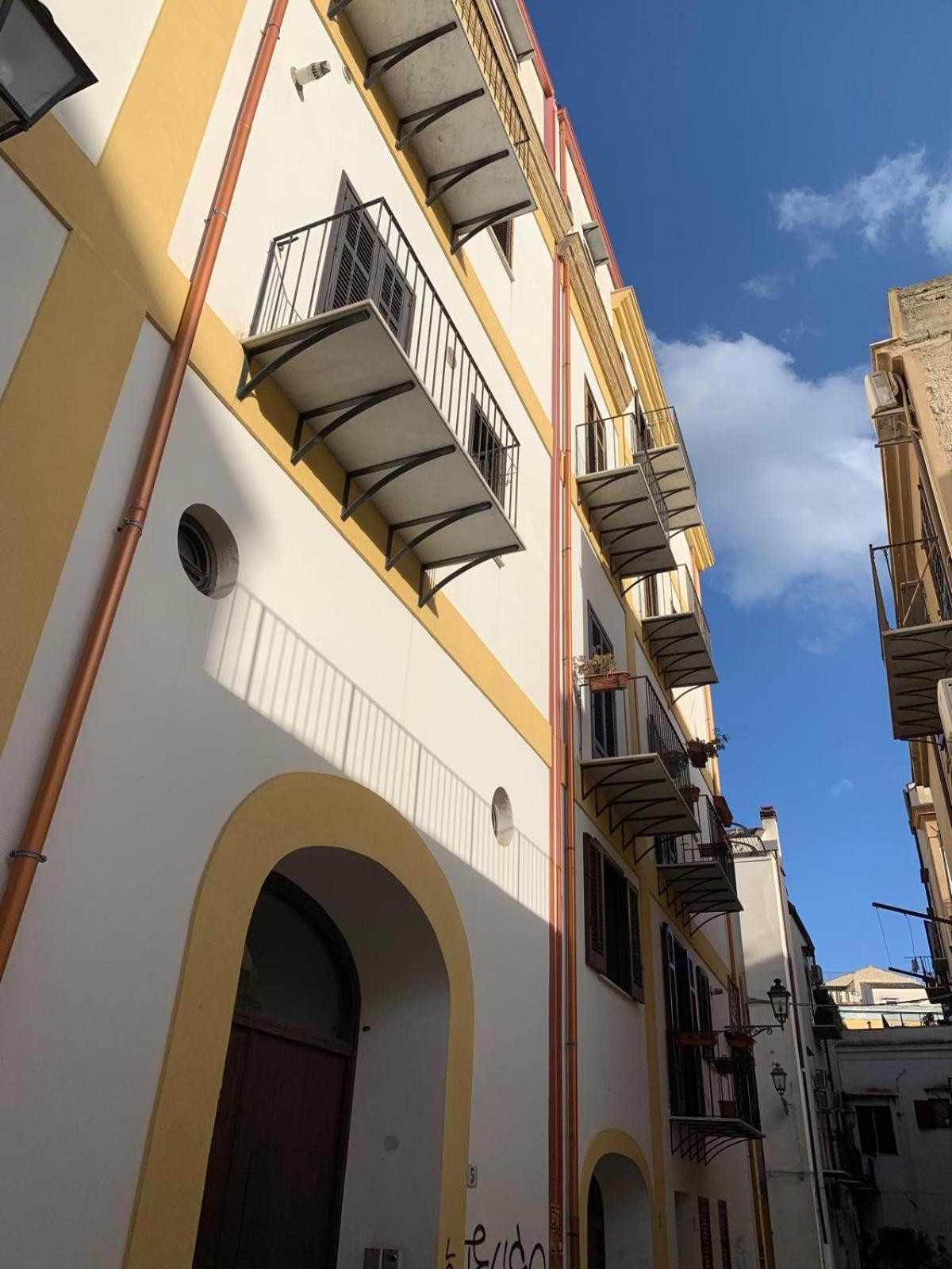 Centrumassimo Apartment Palermo Bagian luar foto